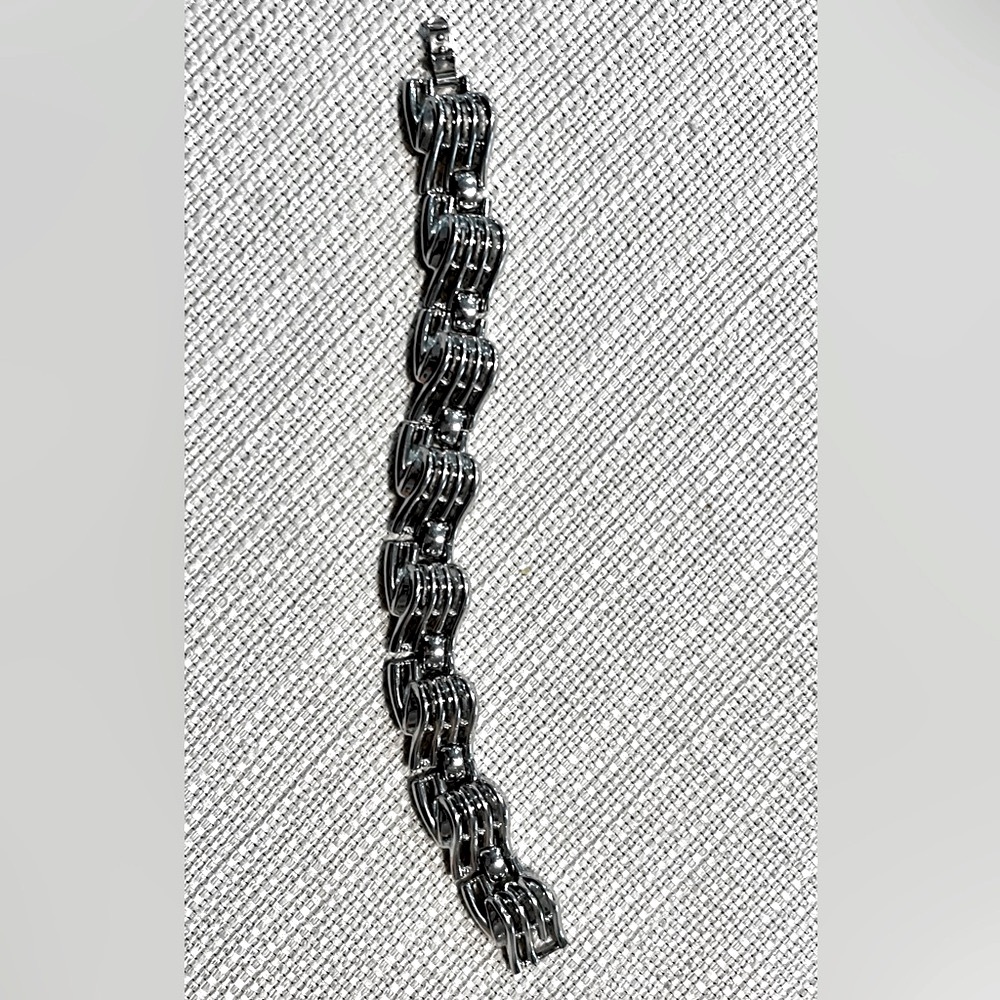 Large Trifari Link Bracelet